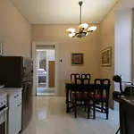 Garden Apartment Marina