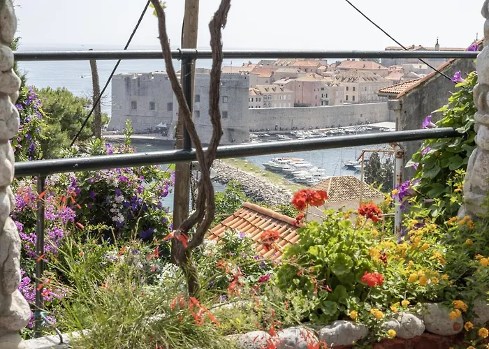 Garden Apartment Marina